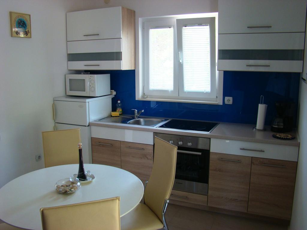 Apartments Pinus Pirovac Rom bilde