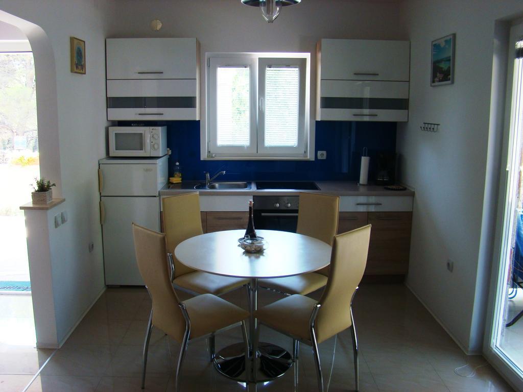 Apartments Pinus Pirovac Rom bilde