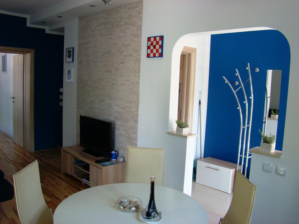Apartments Pinus Pirovac Rom bilde