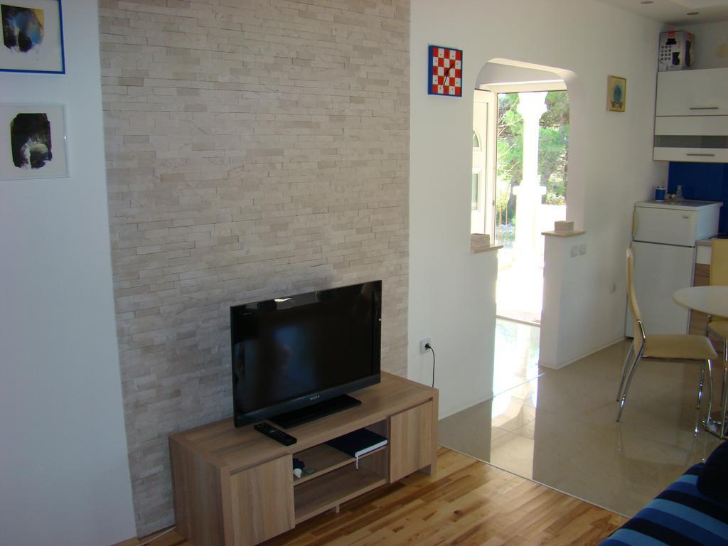 Apartments Pinus Pirovac Rom bilde