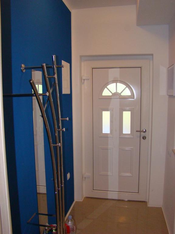Apartments Pinus Pirovac Rom bilde